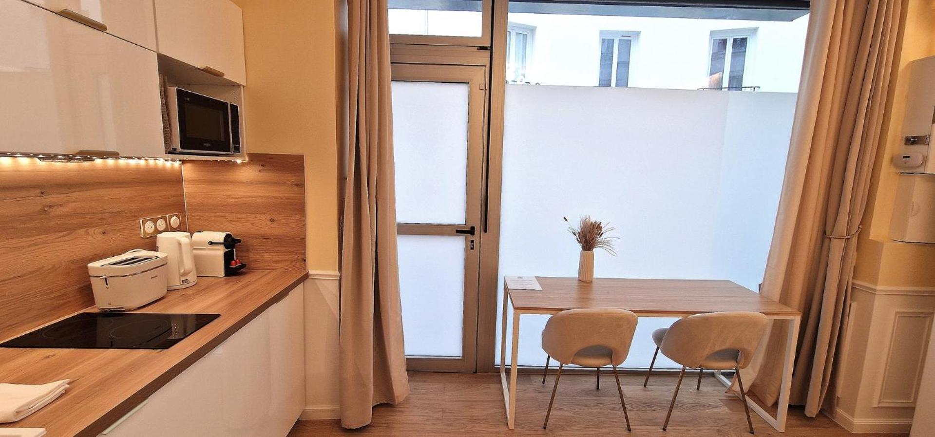 28 Sqm - Cardinet - 2p *